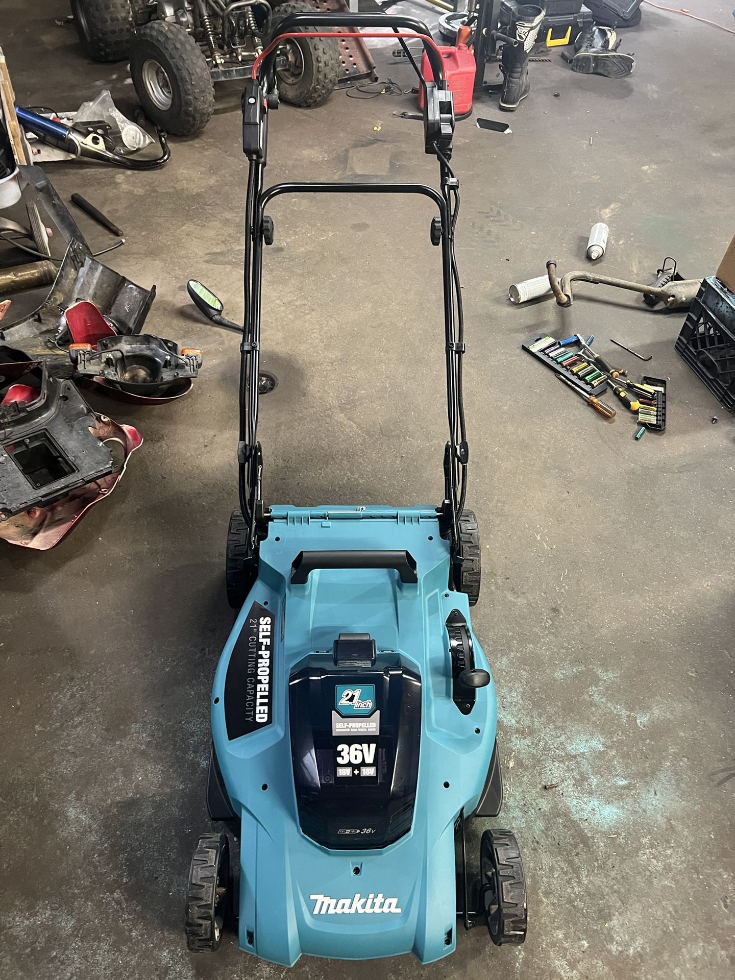 Makita 36v 21in Cutting Capacity Self Propelled Mower