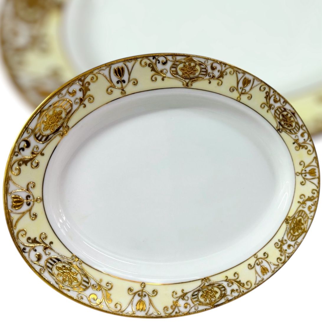 Vintage Noritake Japan “Christmas Ball” Coll. 11 5/8” Porcelain Oval Platter