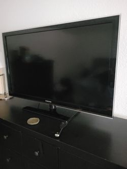 Samsung LED  40in TV FREE