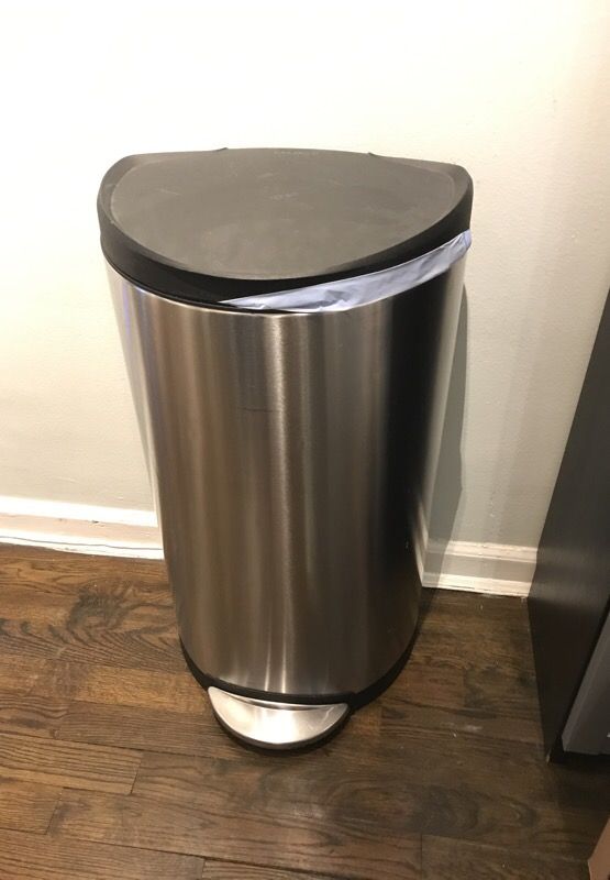 Simplehuman Semi Round Step Trash Can With Liner Rim Stainless Simplehuman Semi Round Step Trash Can With Liner Rim Stainless Steel 45 Liter 12 Gallon For In New York Ny Offerup
