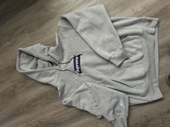 Supreme hoodie M