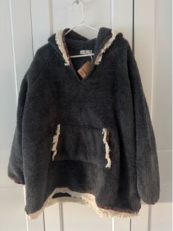 NWT Natural Life Adult One Size Hooded Sherpa Pullover - Charcoal with Fringe
