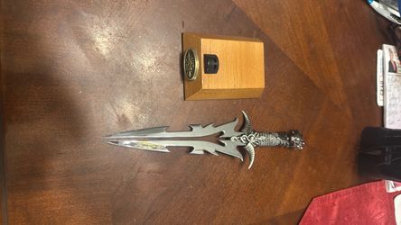 United Cutlery Blade of Isis Dagger with Display Stand