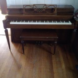 Piano,Everett
