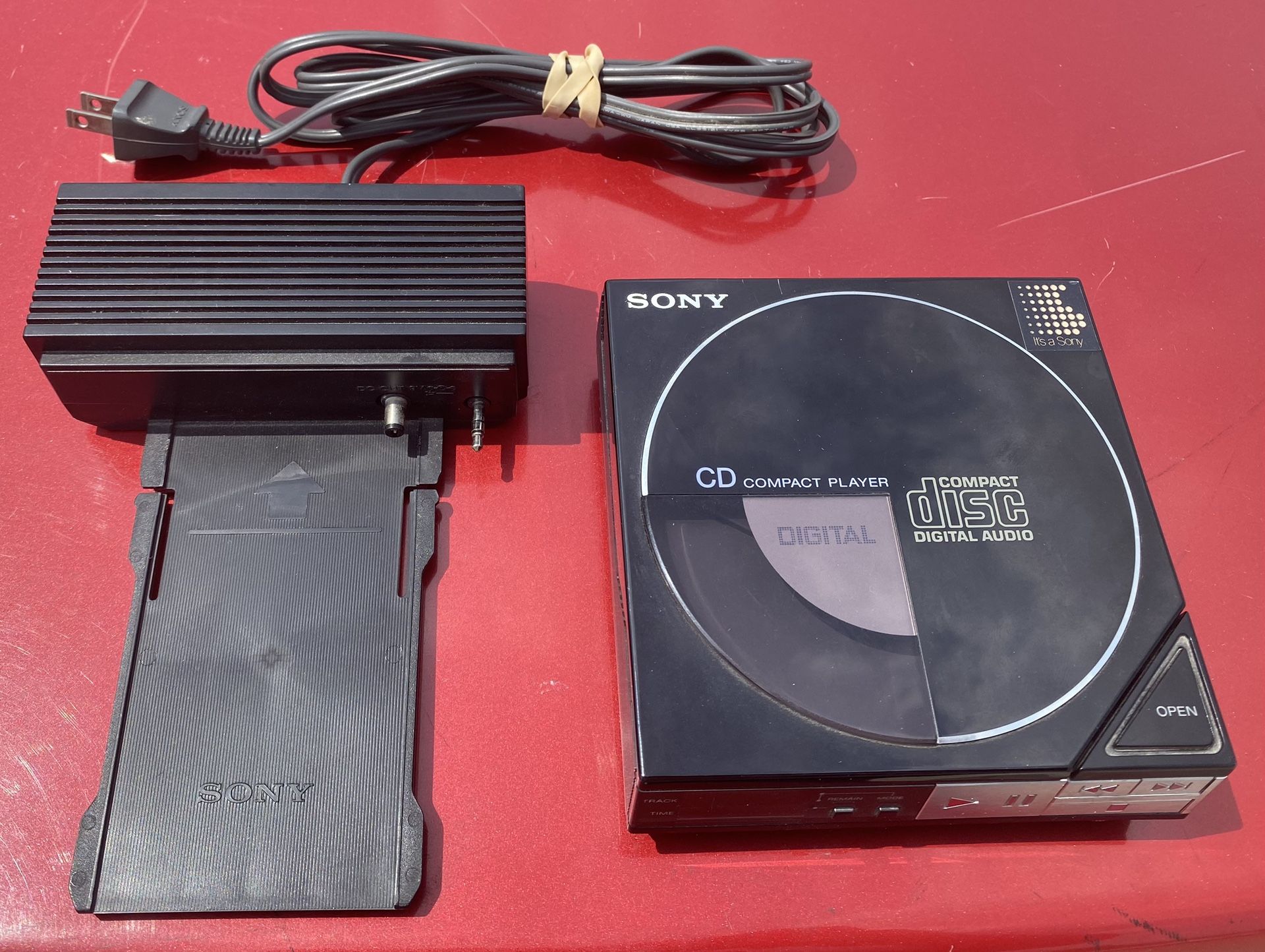 VINTAGE Sony D-5A Discman