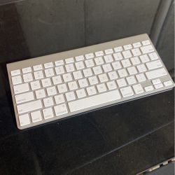 Mac Bluetooth Keyboard Model A1314 Battery Powered