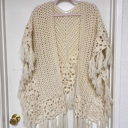 Crocheted Shawl Wrap Vintage!! 
