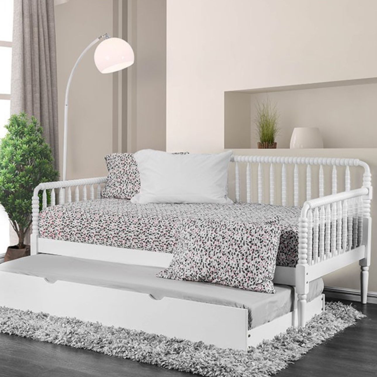 TWIN DAY BED WITH TRUNDLE (FREE DELIVERY)