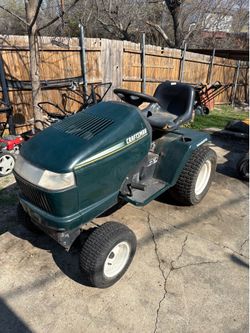 Craftsman riding lawn mower