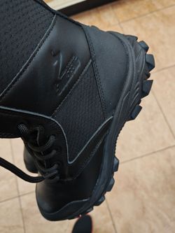 Women sneakers size 8