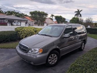 2004 Kia Sedona LE