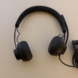 Logitech Zone Wired Noise Cancelling Headset, Certified for Microsoft Teams with Advanced Noise-canceling mic Technology for Open Office environments,