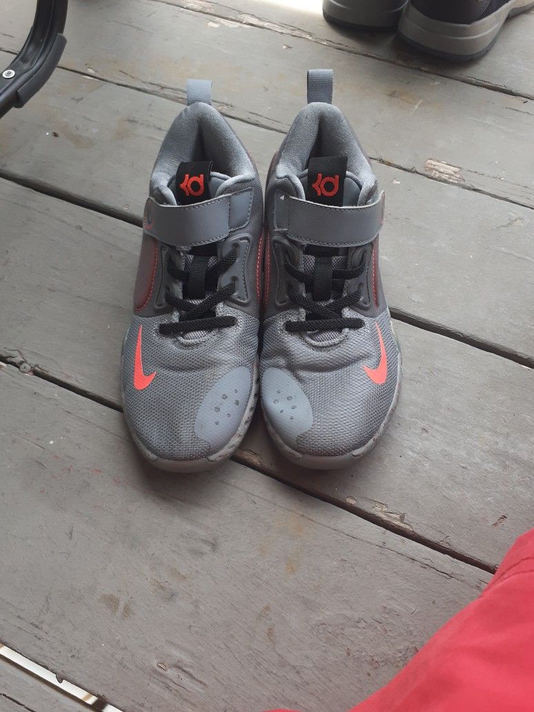 Nike Kd Trey 5  VII Basketball  Shoe