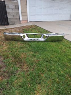 Toyota tundra 2007/2013 rear bumper