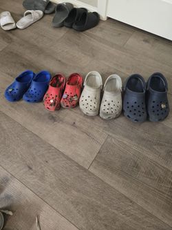 Kids crocs sizes 11c-5