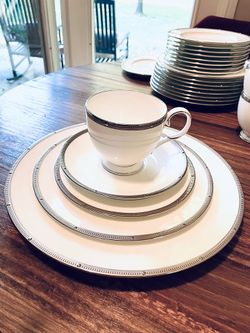 Noritake Rochelle Platinum