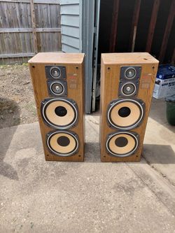 Vintage JVC floor speakers