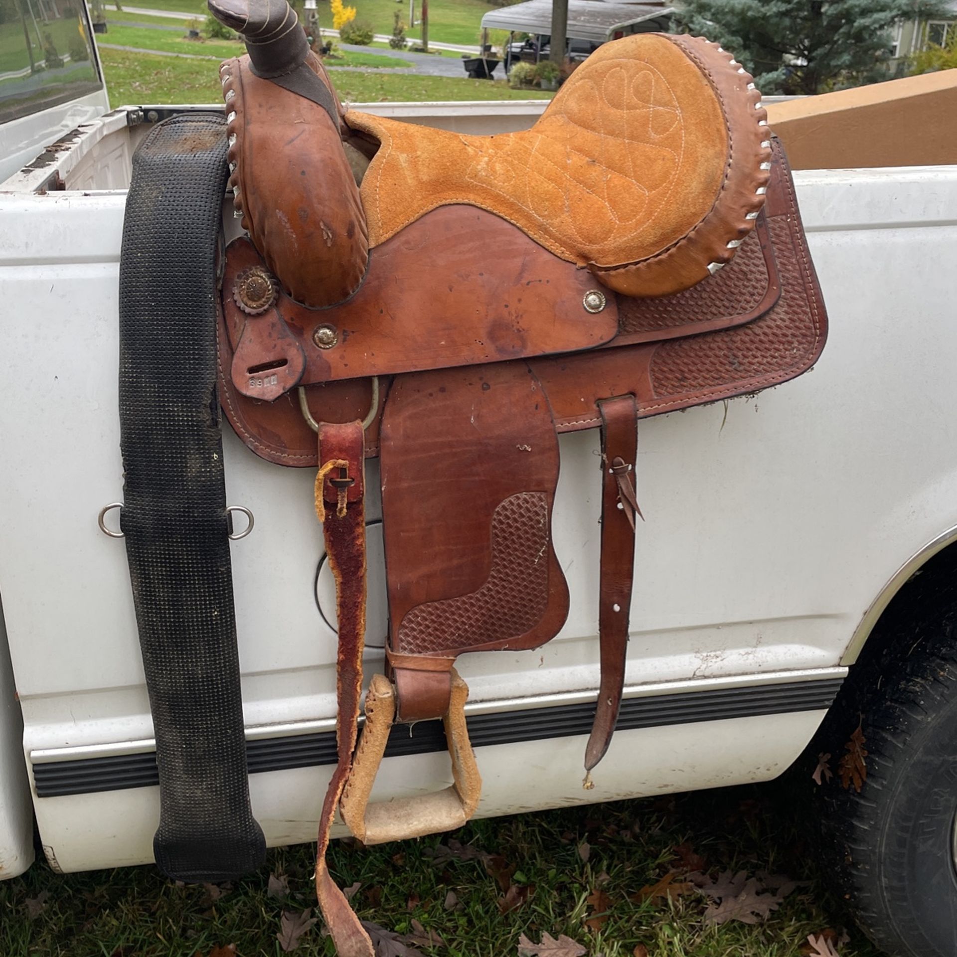 Saddle