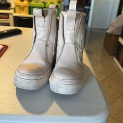 Girls converse shoe boots pink Size 13 high top