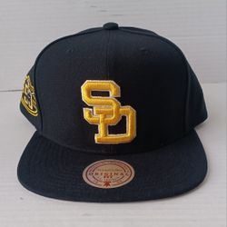 San Diego Padres Mitchell & Ness Men's Classic Snapback Hat Black Gold