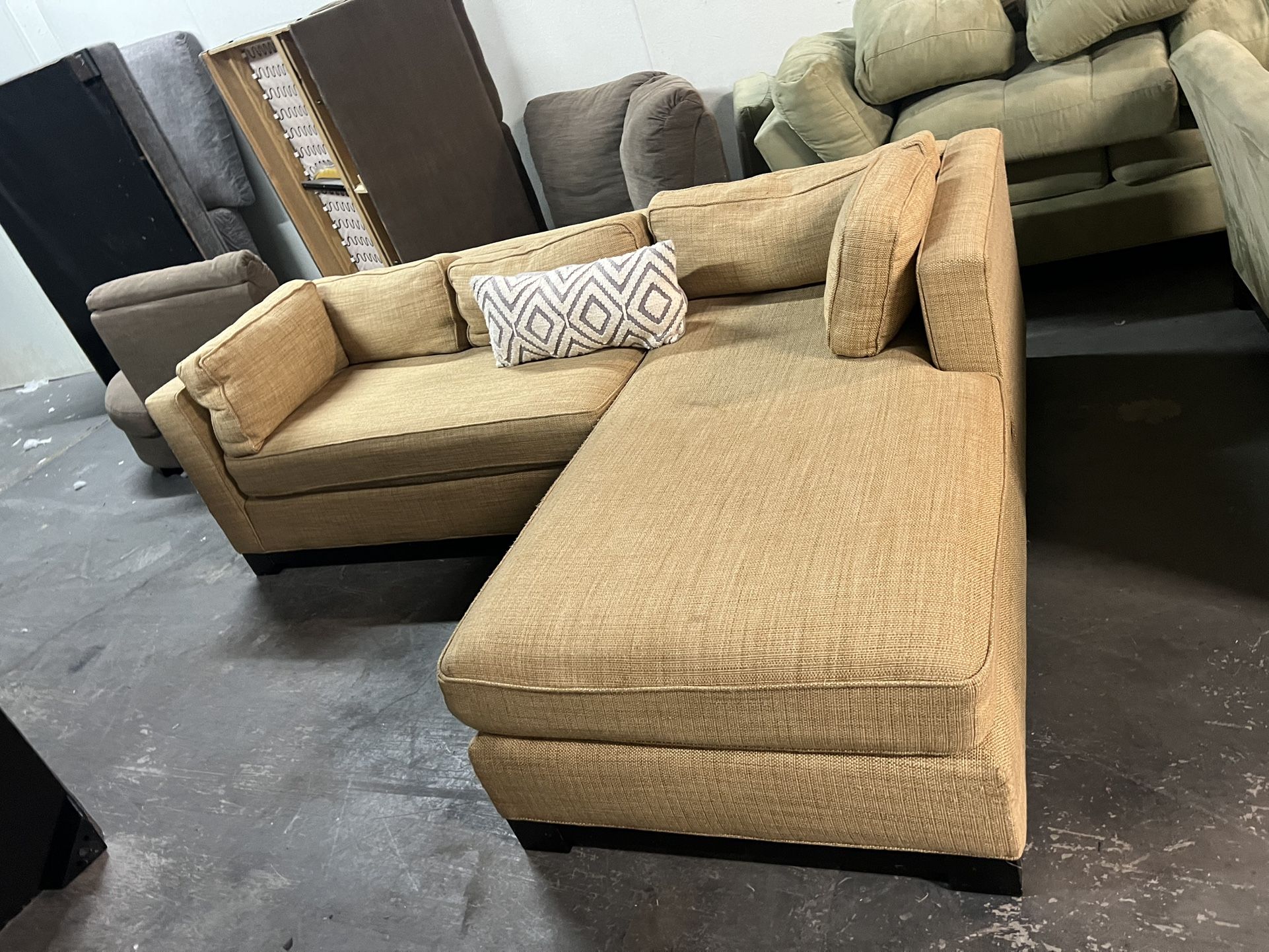 SECTIONAL COUCH SOFA