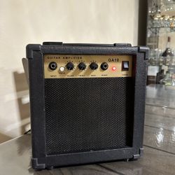 Guitar Amplifier GA10