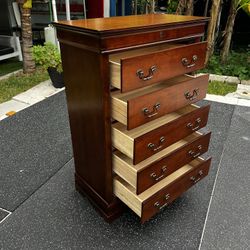 Wooden 6 Draw Dresser