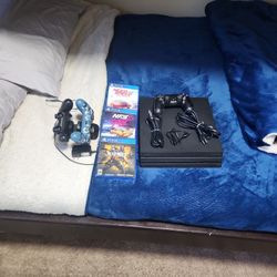 PS4 PRO BUNDLE 