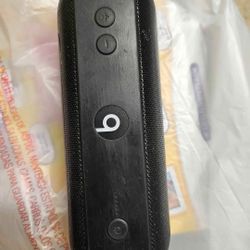 Beats Pill + Portable Wireless Speaker 