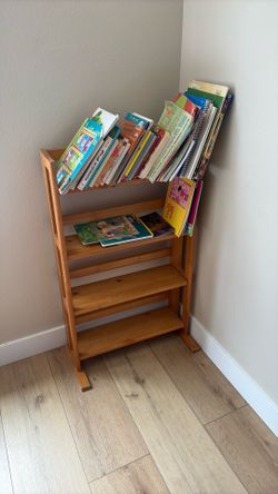 Kids book shelf