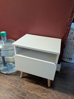 Small white night stand