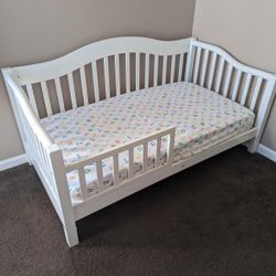 Toddler bed with Mattress 