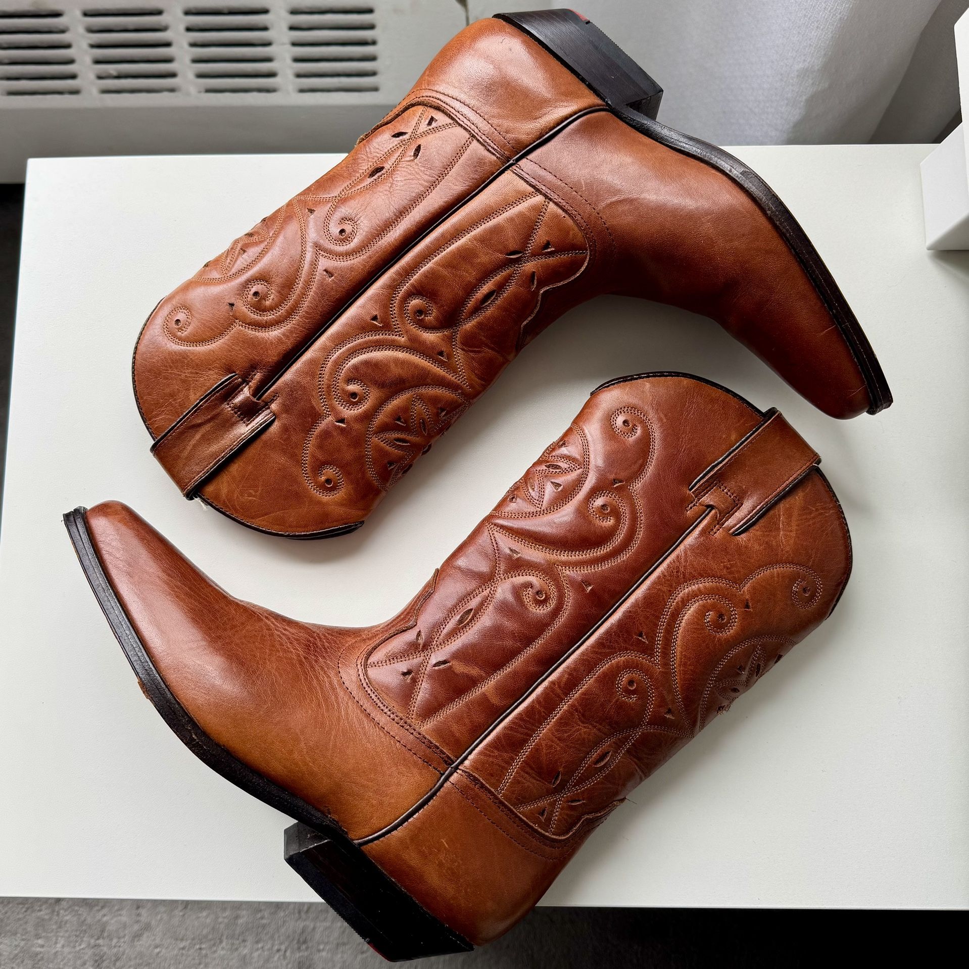 70’s Vintage Leather Cowboy Boots: W10