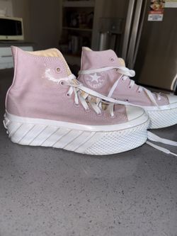 Pink converse good condition