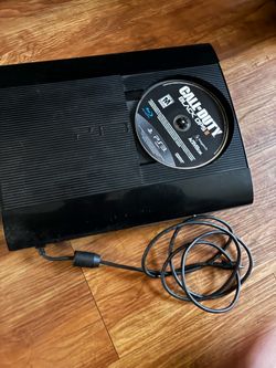 PS3 Super Slim Bundle - 2 Controllers + Games (Call of Duty, Battlefield)