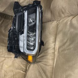 2022 2024 Toyota Tacoma Drivers, side Headlight,