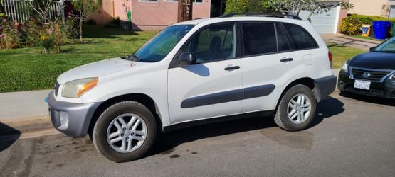 2002 Toyota RAV4 SUV White