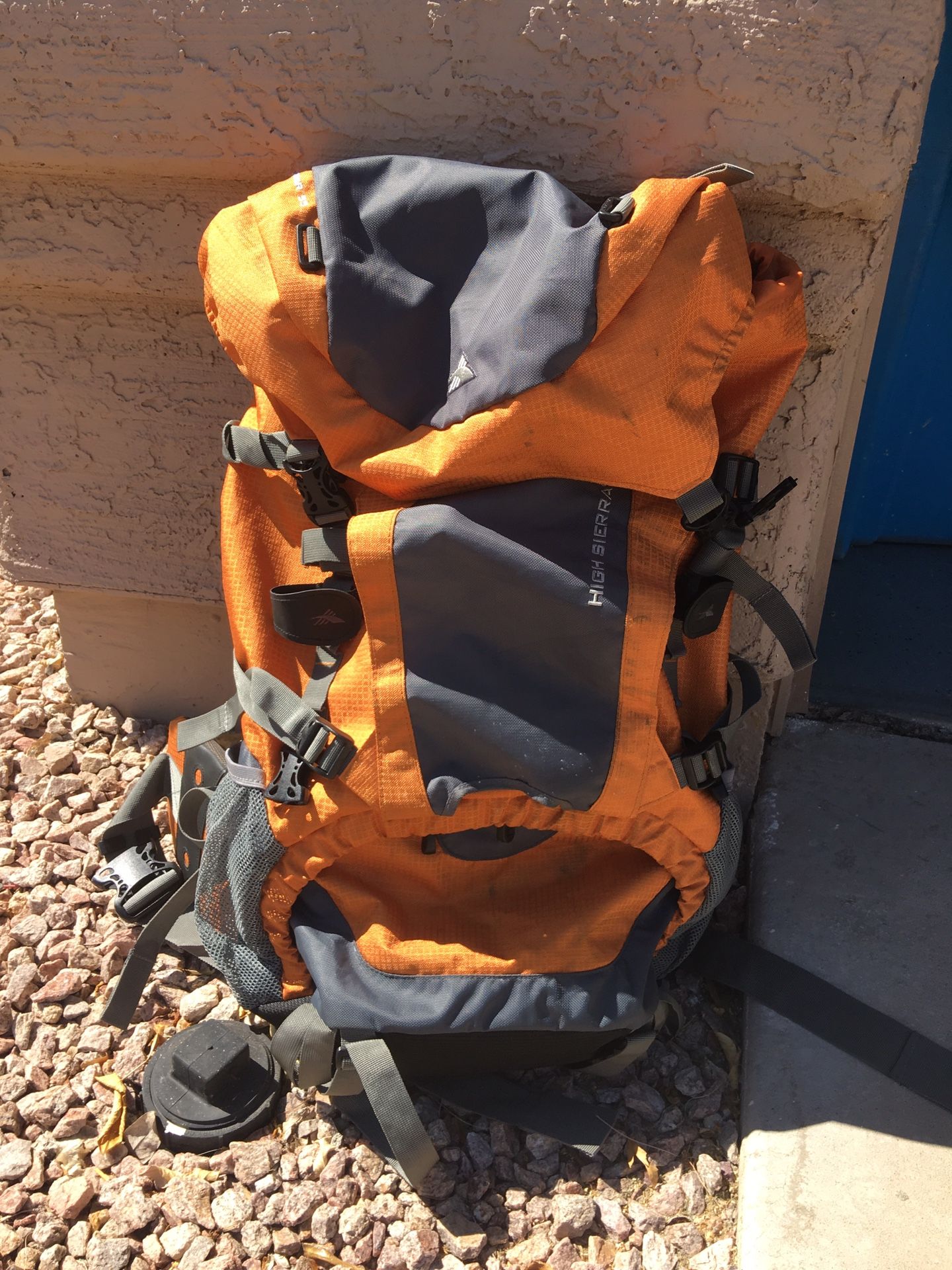 High Sierra Explorer 55 L Camping Hiking backpack