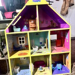 Peppa Pig Wooden Deluxe Playhouse 