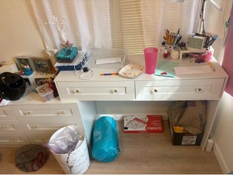 Desk/Dresser Connected