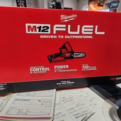 Milwaukee m12 brushless battery powered hatchet pruning saw kit