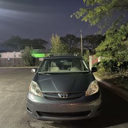 2010 Toyota Sienna