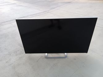 Vizio 65" Flat Screen Smart TV With Remote $100
