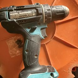 BOSCH MAKITA DEWALT DRILLS  TOOLS ONLY (PRICE IS FOR ALL 3)