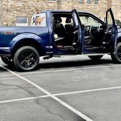 2017 Ford F150. Lariat. 