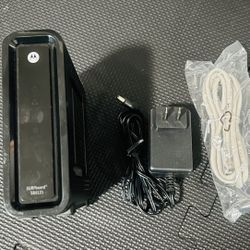 Motorola SURFboard SB6121 Cable Modem (SB6121)