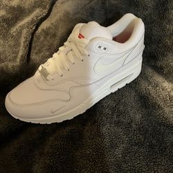 Supreme Air Max Size  9.5m