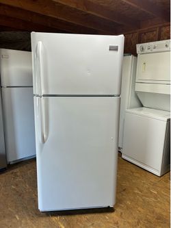 Refrigerator Frigidaire 2 months warranty