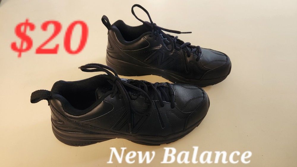 8 1/2 Men's New Balance Shoes