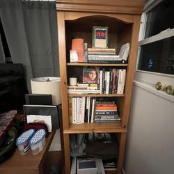 2x bookshelves 